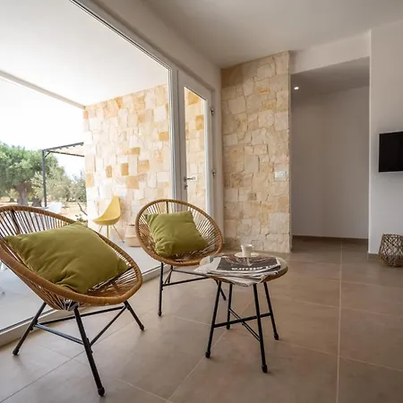 Macchia Piccinna Farm stay Maruggio